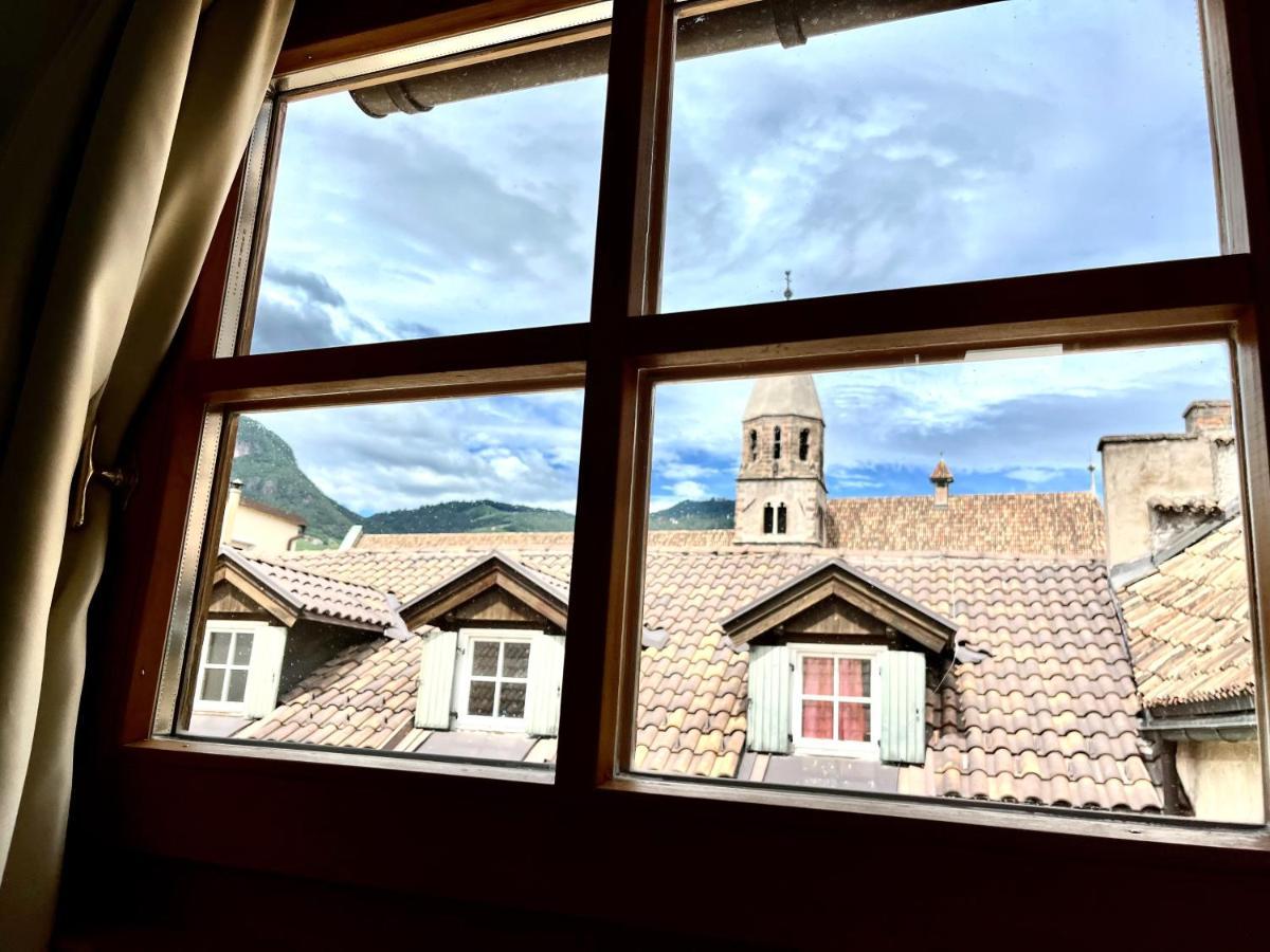 Historic Rooms And Apartments In The City Centre Of Bolzano Luaran gambar