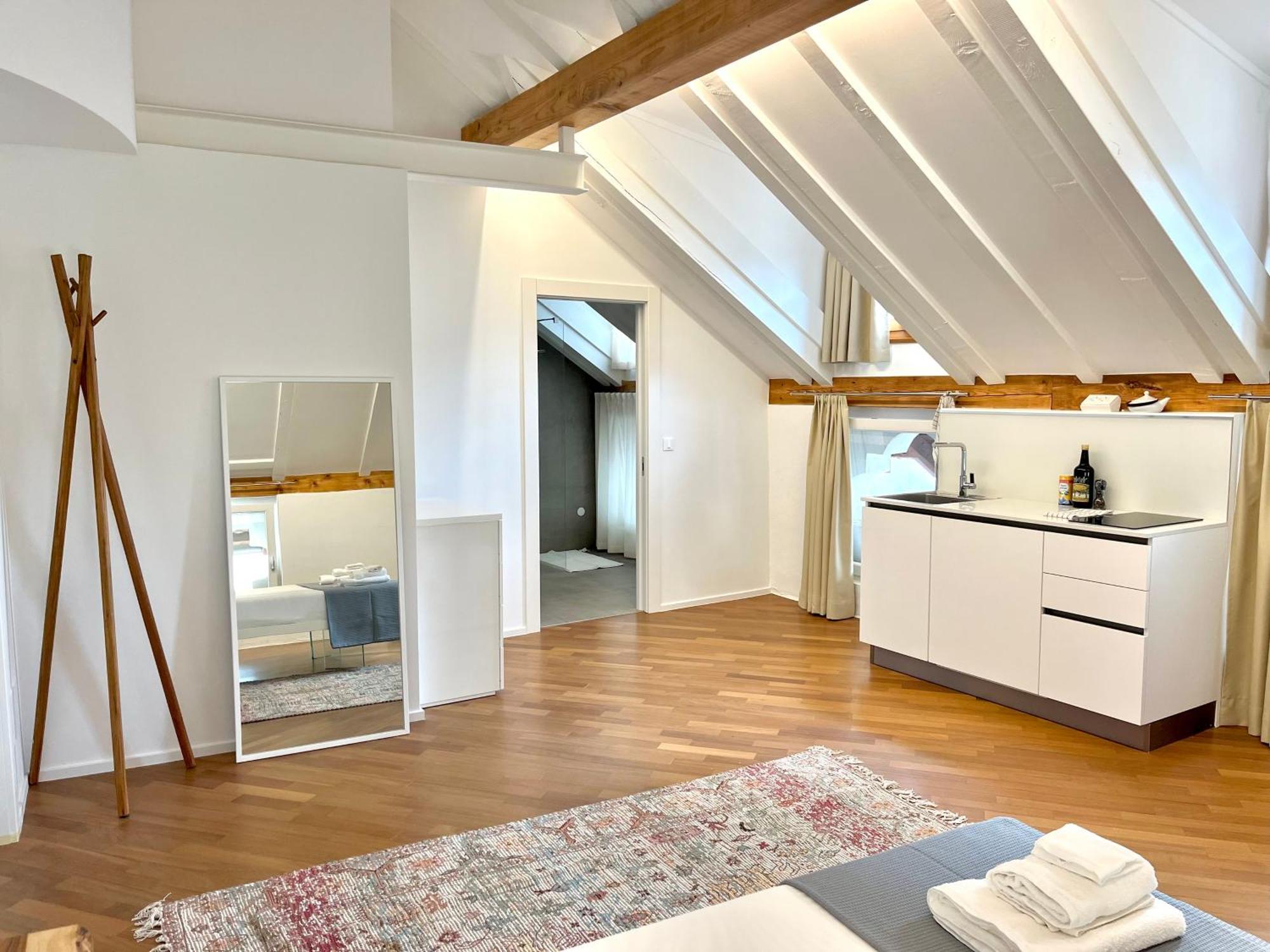 Historic Rooms And Apartments In The City Centre Of Bolzano Luaran gambar